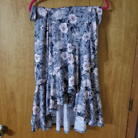 LuLaRoe Dresses & Skirts - NWT Lularoe Bella Wrap Skirt LuLaRoe Dresses & Skirts - NWT Lularoe Bella Wrap Skirt